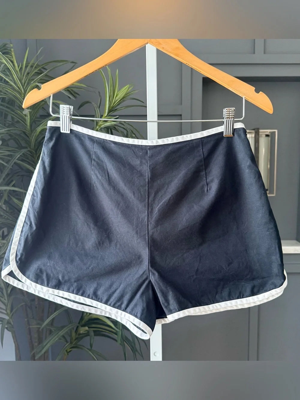 KATE SPADE SATURDAY Piped Short Shorts Black White Size 0